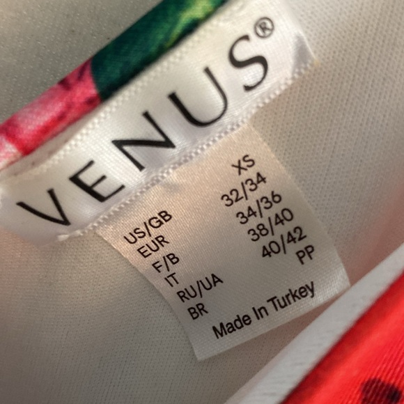 Venus dress size XS gorgeous! - Picture 8 of 16
